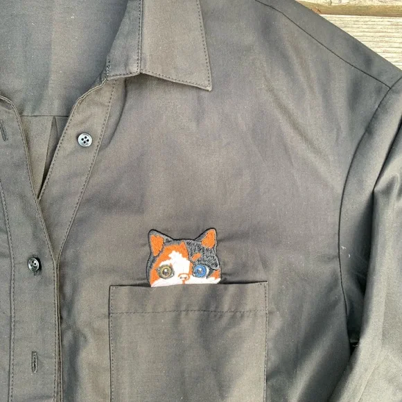 Cat Shirt 🐱 - Picture 2 of 4